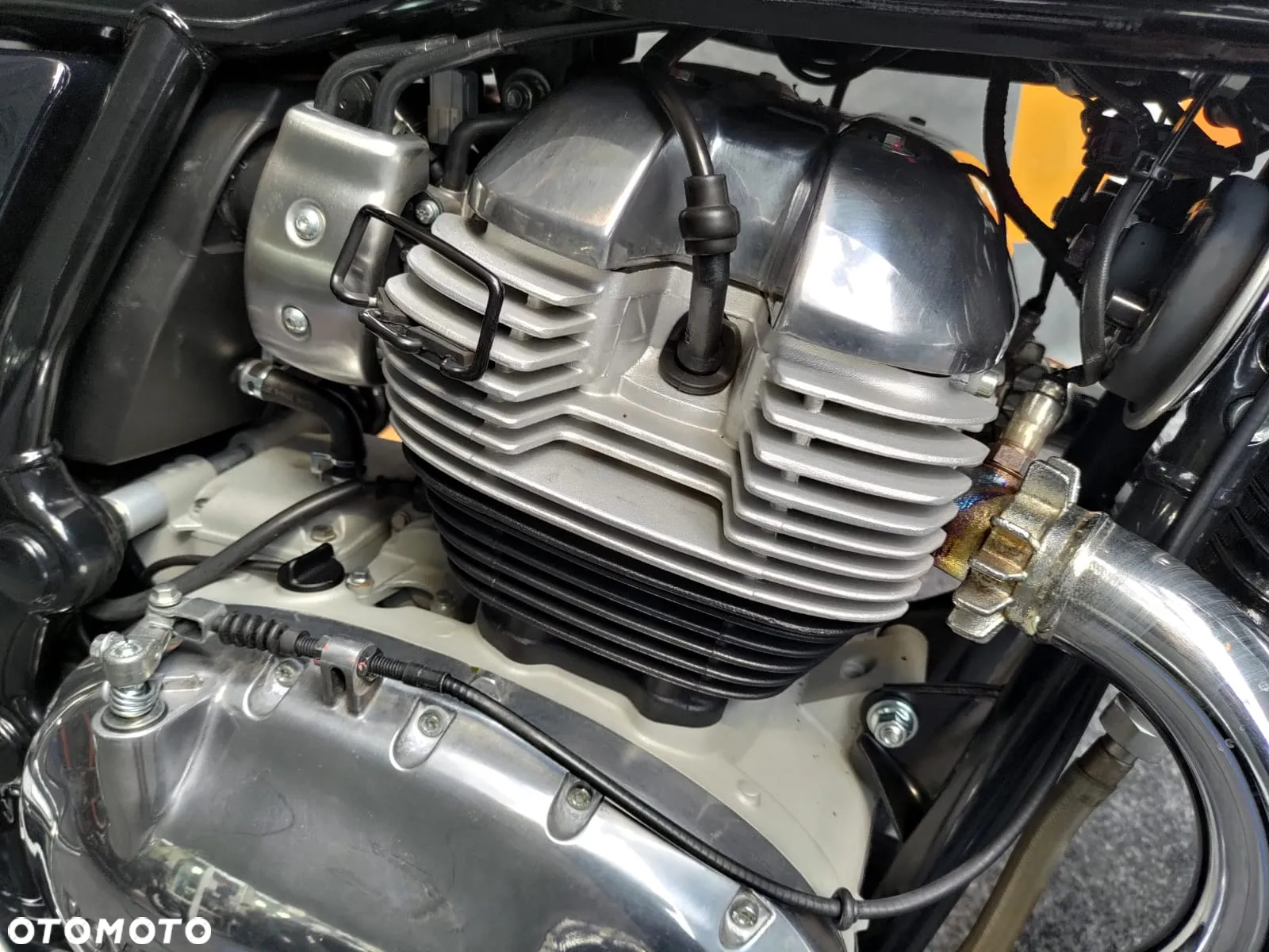 Royal Enfield Continental - 24
