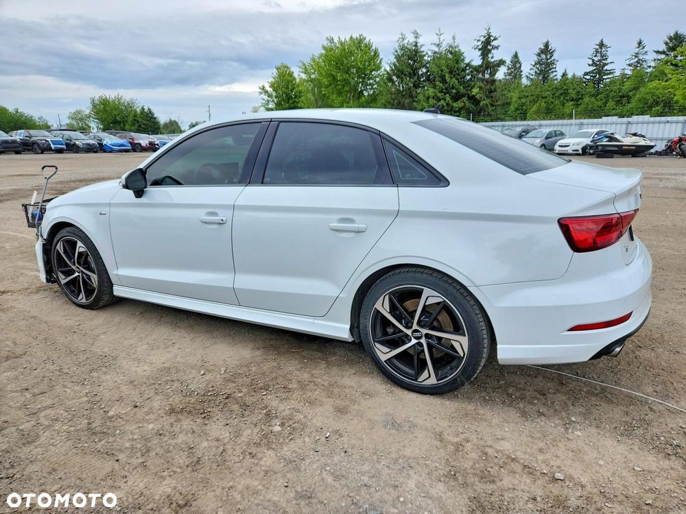 Audi A3 Limousine 40 TFSI quattro S tronic S line - 2
