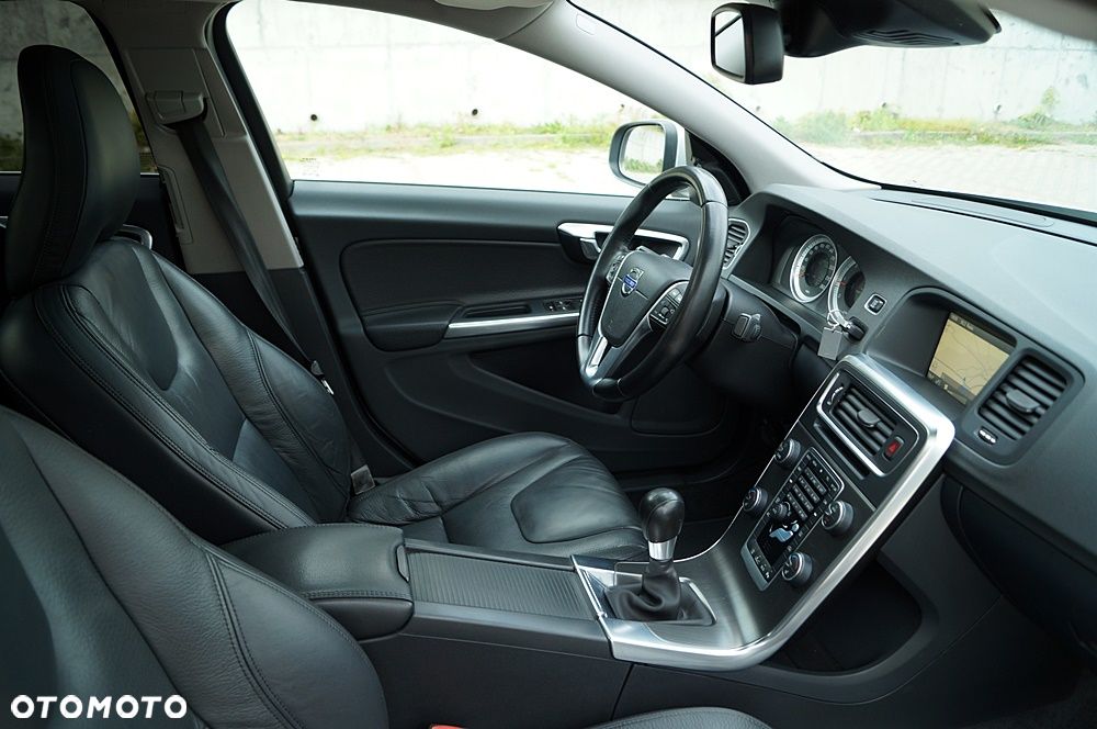 Volvo S60 D5 Summum - 23