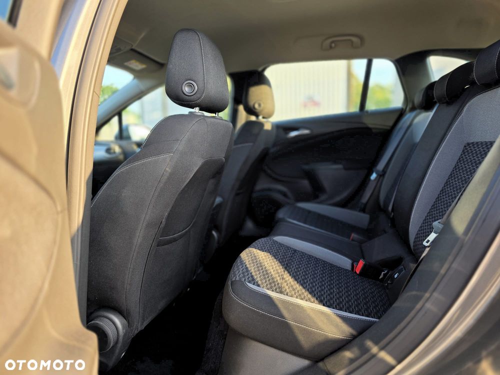 Opel Astra - 25