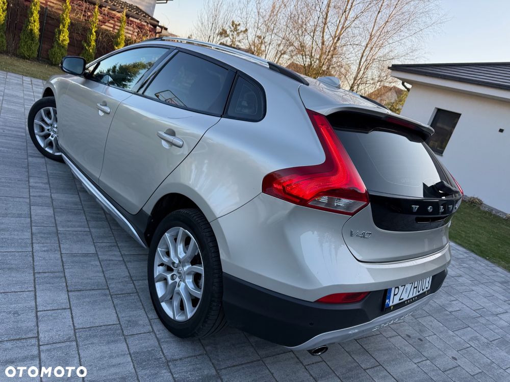 Volvo V40 Cross Country T4 AWD Geartronic Summum - 3