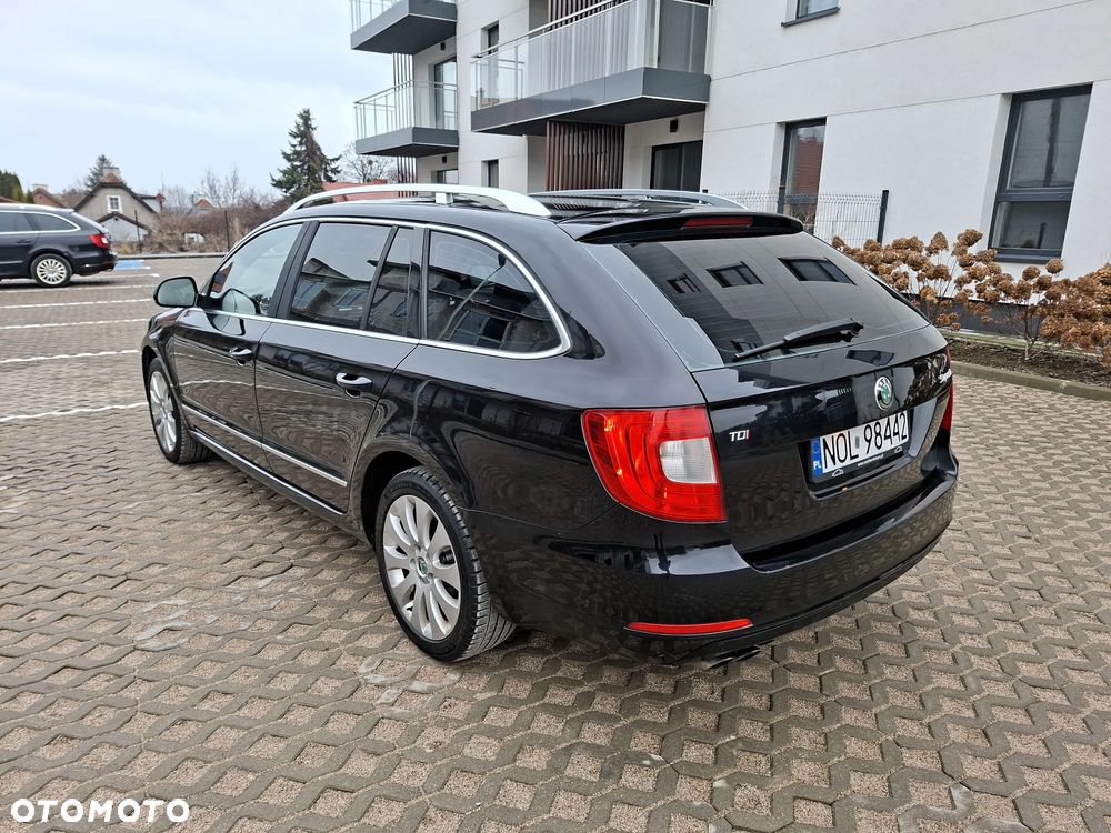Skoda Superb 2.0 TDI PD Comfort - 3