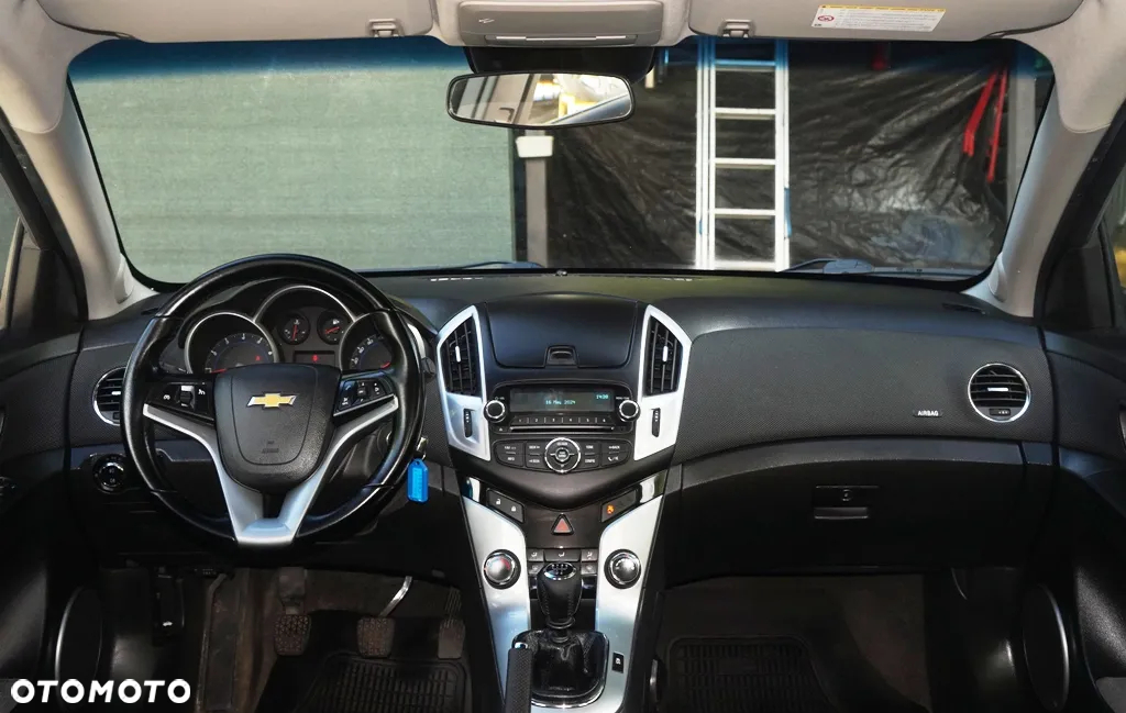 Chevrolet Cruze - 26