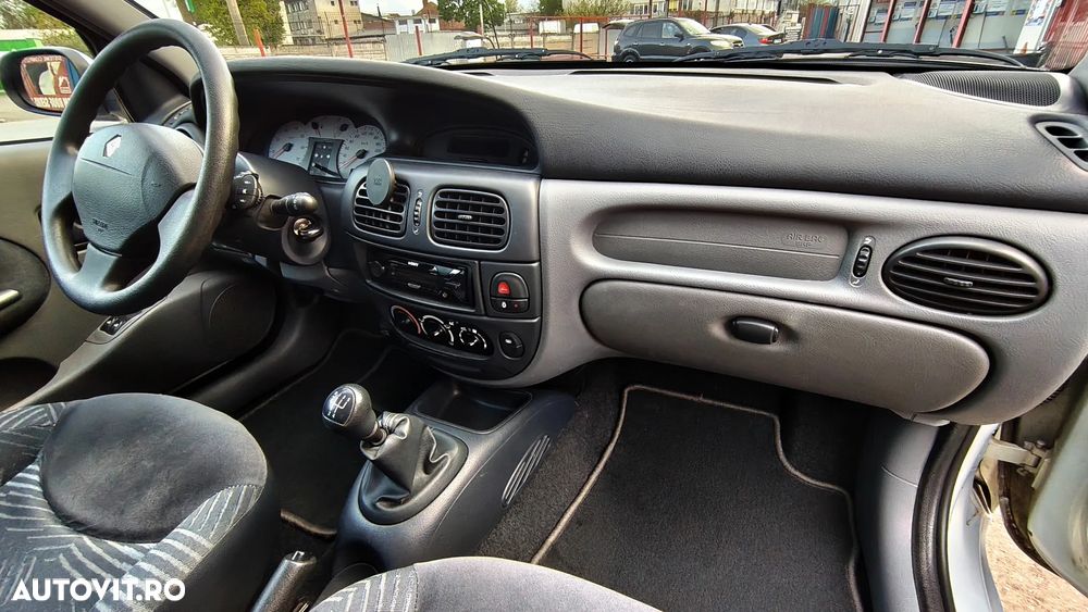 Renault Megane - 13