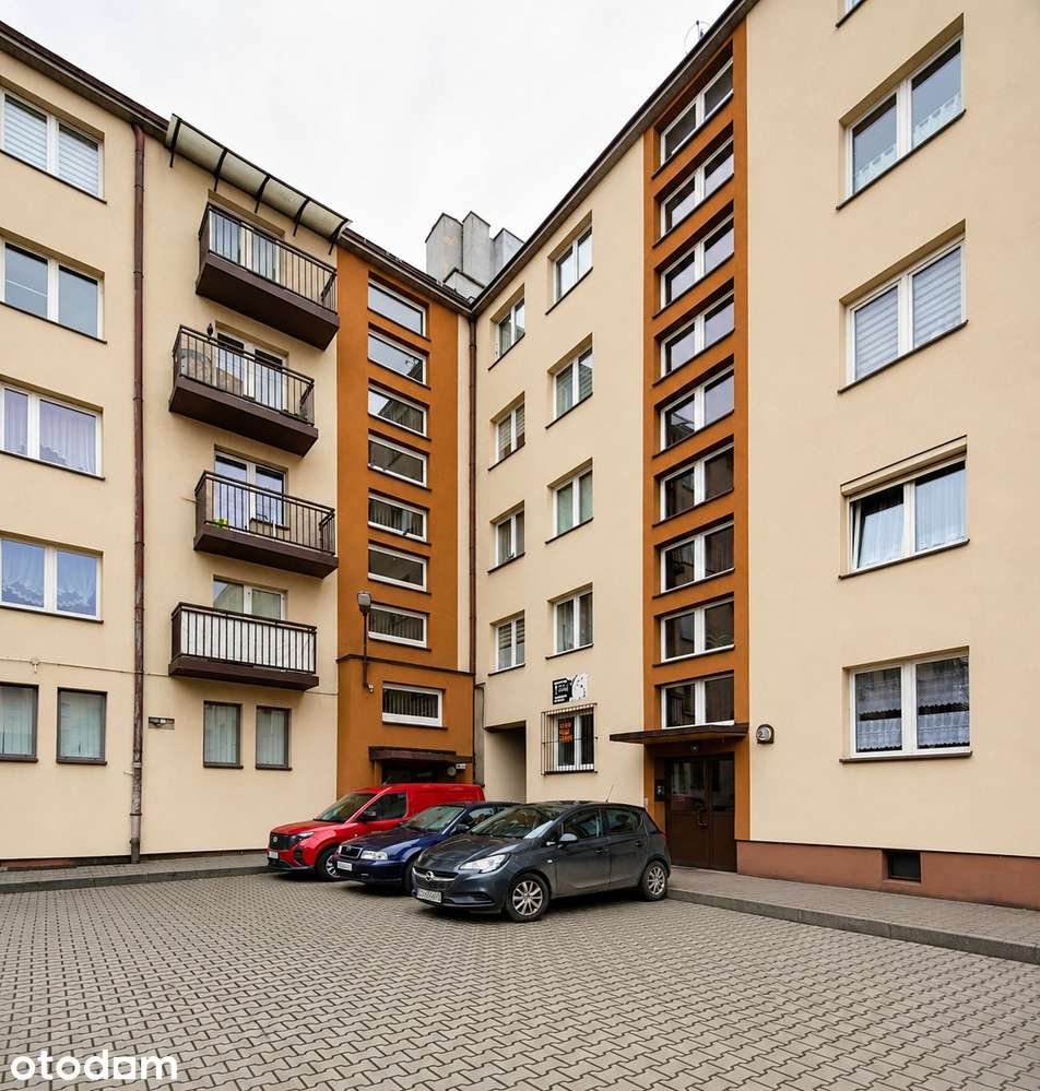 61 m² | 3 POKOJE | 2 BALKONY | PO REMONCIE | ZAMYKANE PODWÓRKO | POGOŃ