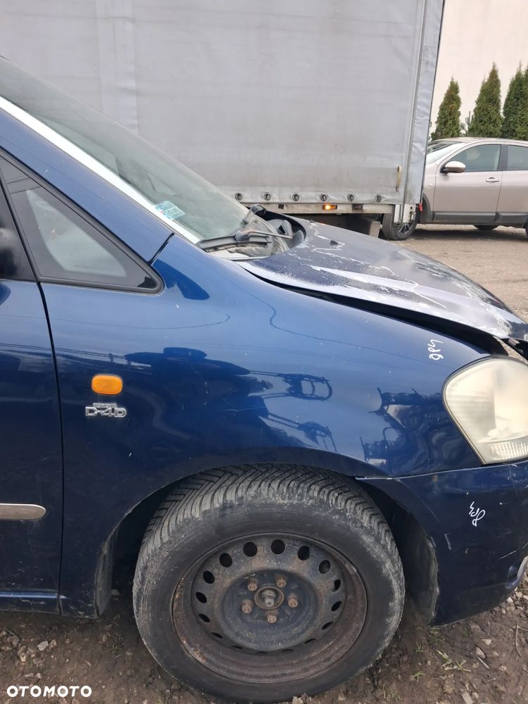Toyota avensis verso blotnik prawy przod