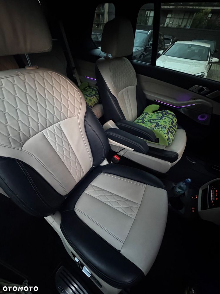 BMW X7 M50i sport - 9