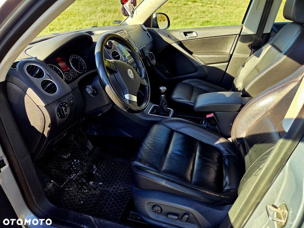 Volkswagen Tiguan - 5