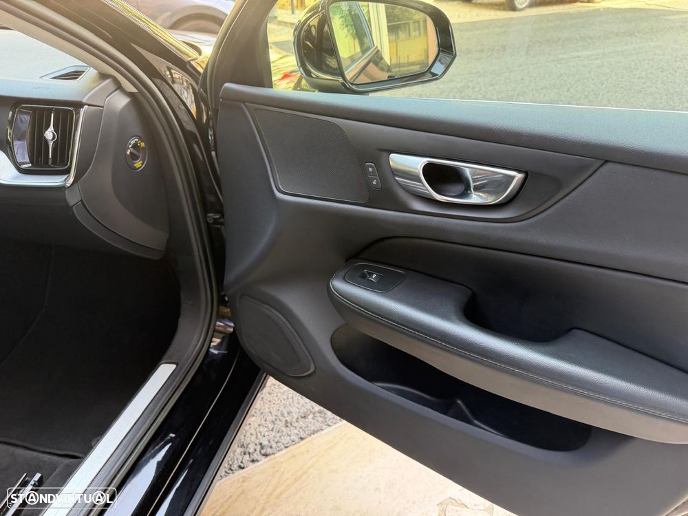 Volvo V60 2.0 T6 AWD TE Inscription Expression - 28