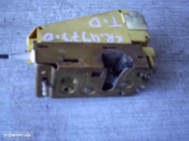 FECHADURA PORTA TRASEIRA DIREITA - 1