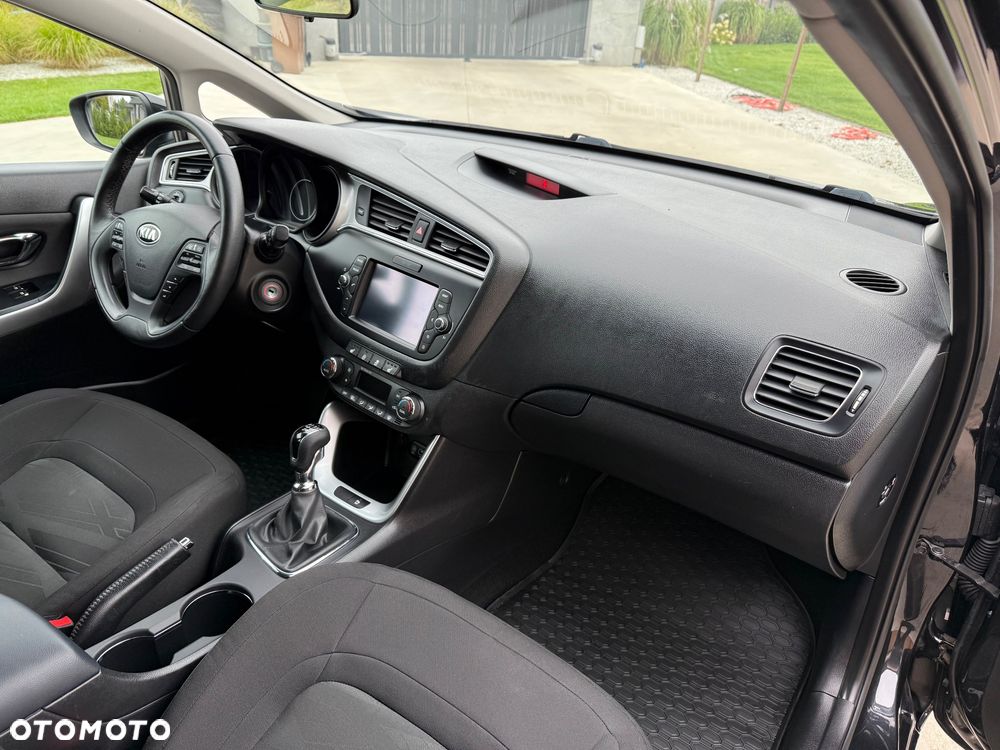 Kia Ceed 1.4 L Business Line Plus - 16