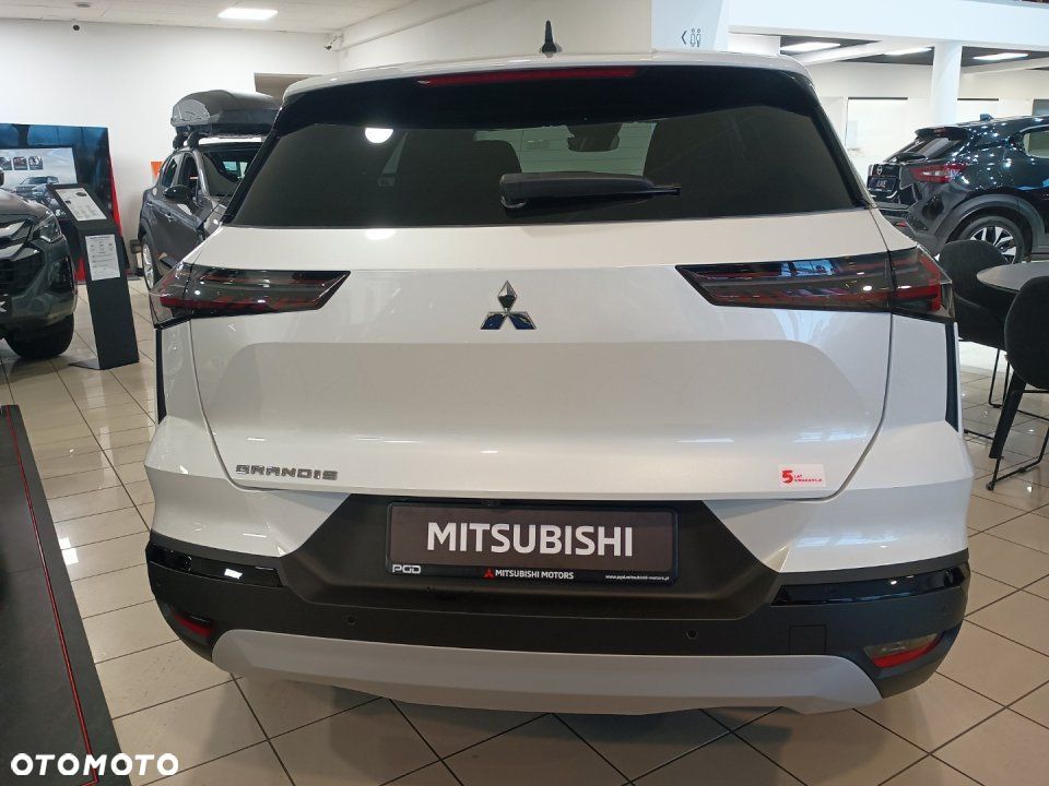 Mitsubishi Grandis - 7