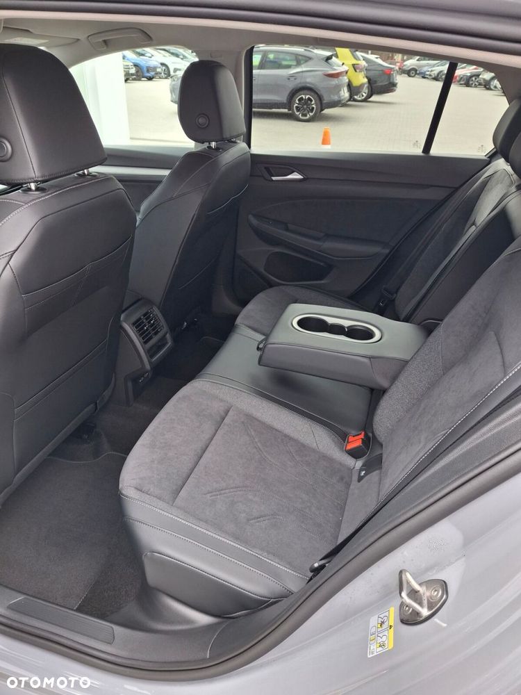 Volkswagen Golf - 13