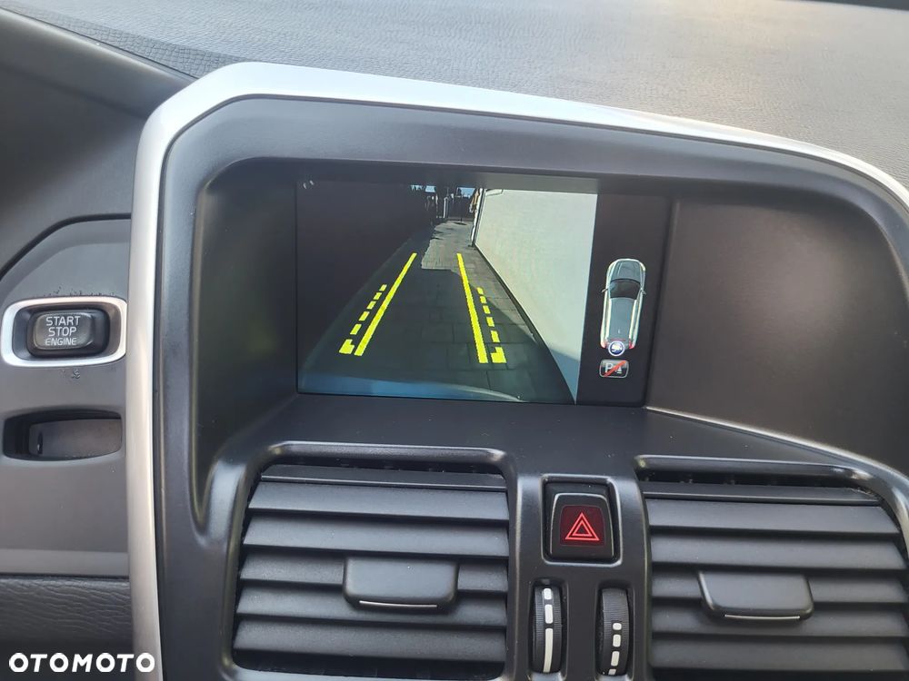 Volvo XC 60 D4 Drive-E Momentum - 17