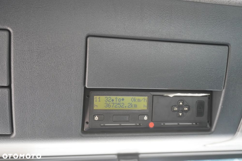 MAN TGS 26.360 burtowy / 3. oś skrętna i podnoszona / Dźwig Fassi F175 7.7 t - 26