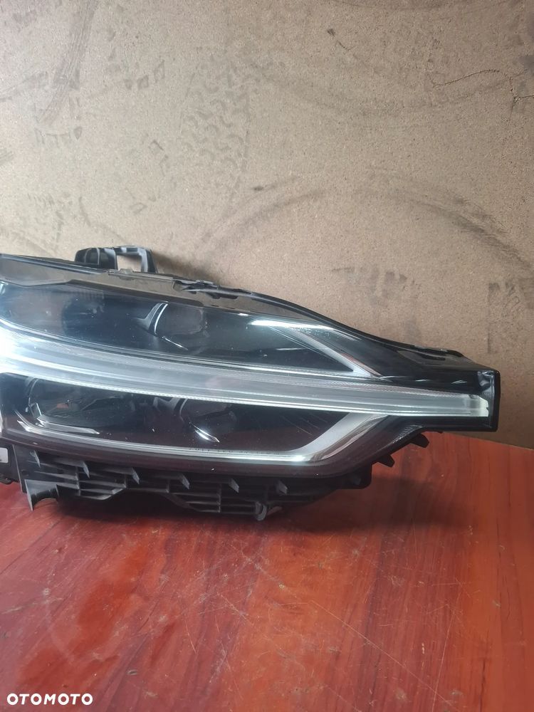 Volvo XC60 II Lampa Prawa Przód Full Led USA 31420416 - 3