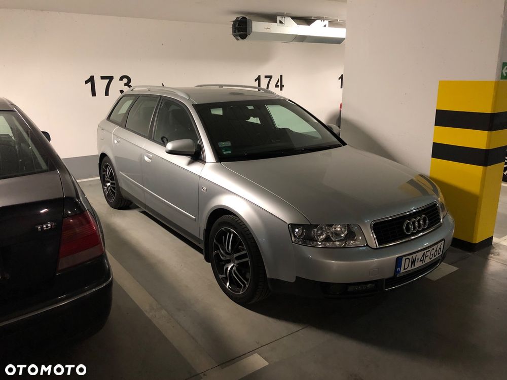 Audi A4 Avant - 1