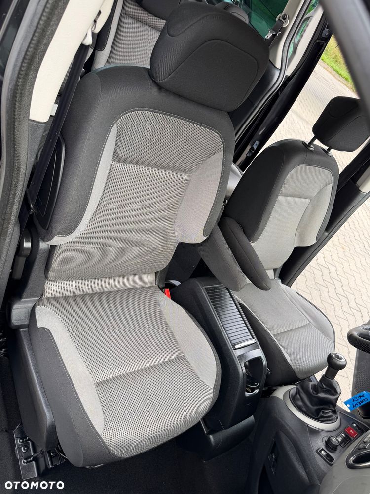 Peugeot Partner 1.6 HDi Outdoor - 27