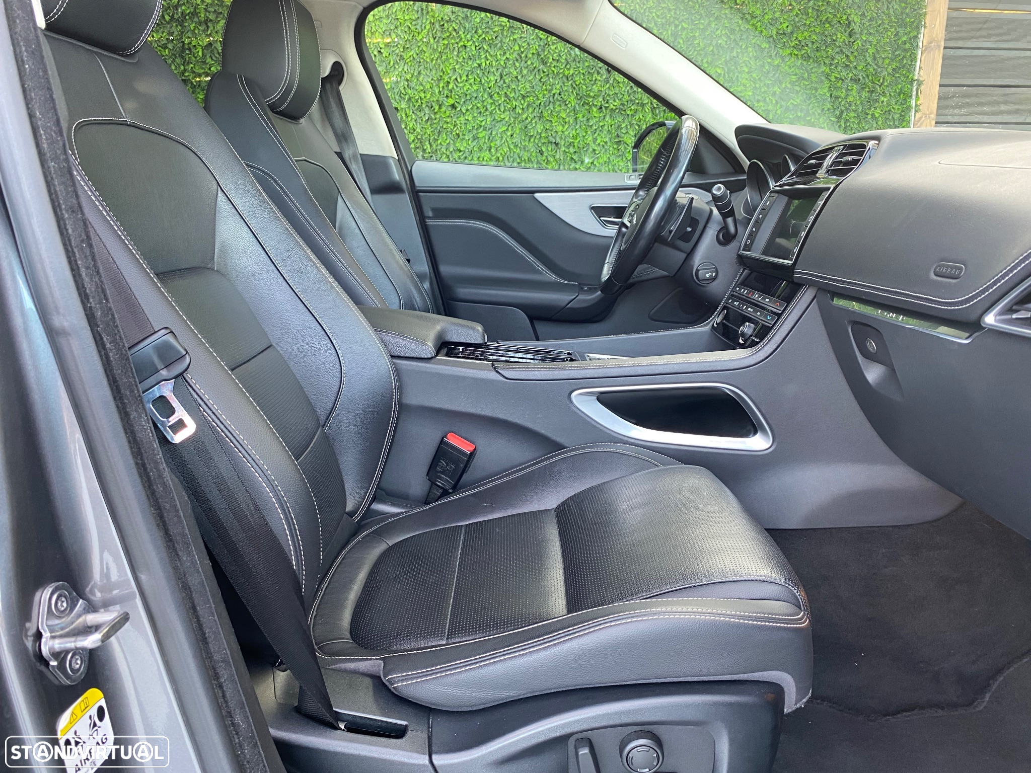 Jaguar F-Pace 2.0 i4D R-Sport AWD Aut. - 30