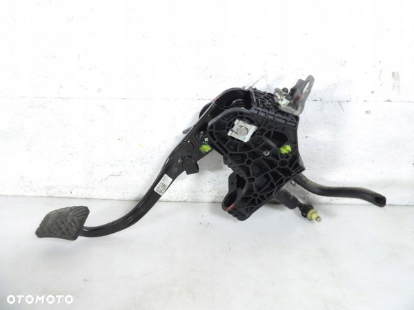 PEDAŁ SPRZĘGŁA KIA CEED III HYUNDAI I30 III 32802J7KA0 41600G4200