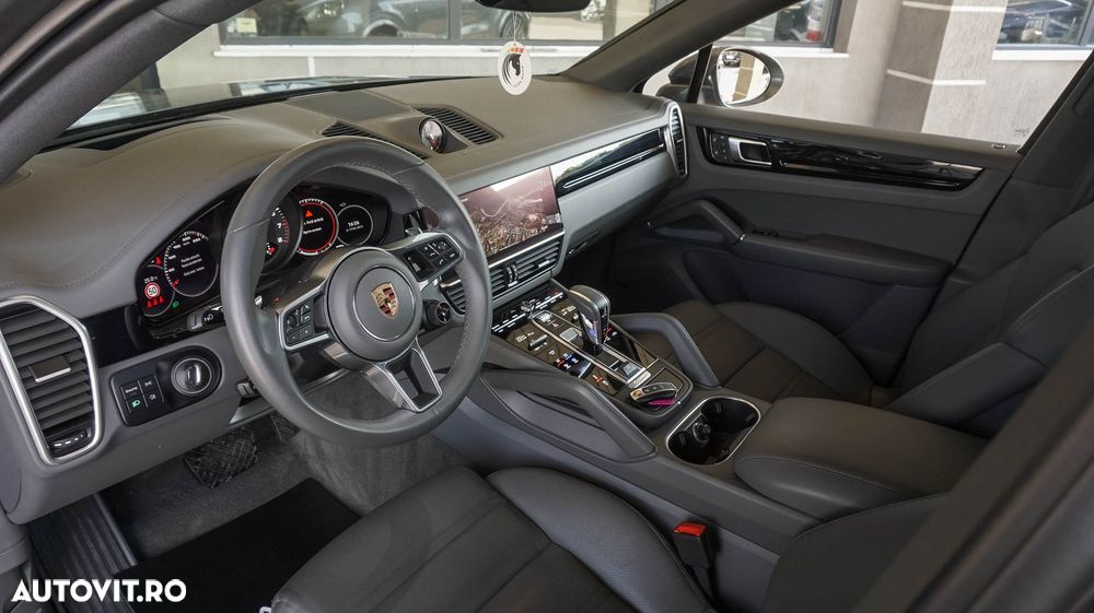 Porsche Cayenne Coupe Tiptronic S Platinum Edition - 22