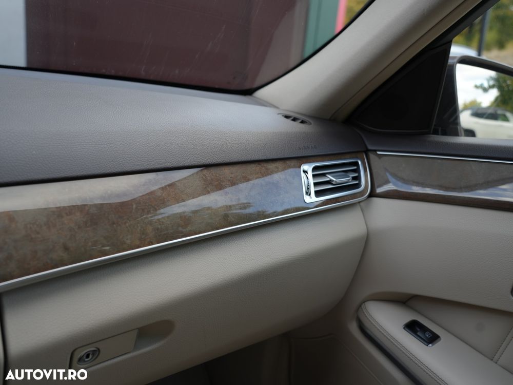 Mercedes-Benz E 220 BlueTEC 4Matic 7G-TRONIC - 11