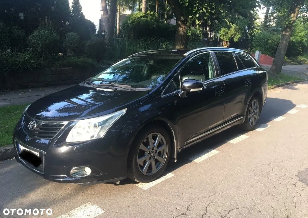 Toyota Avensis - 1