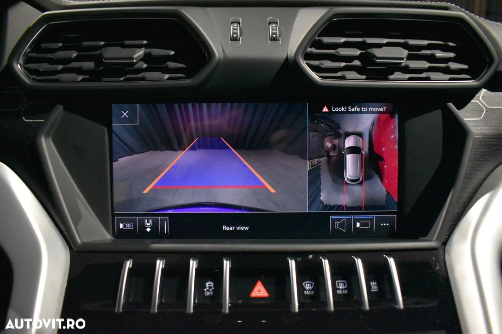 Lamborghini URUS - 38