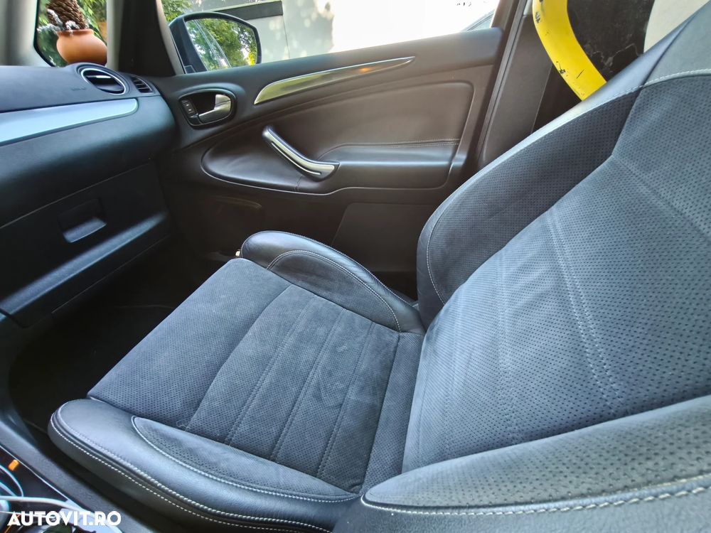 Ford Galaxy 2.0 TDCi Powershift Titanium - 25