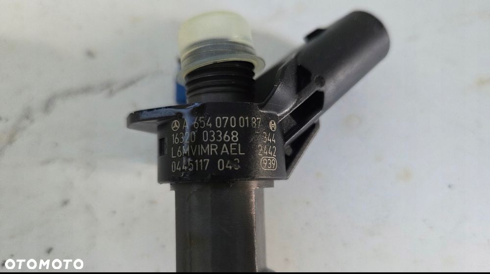 Wtryskiwacz 2.0 cdi Mercedes A6540700187 - 4