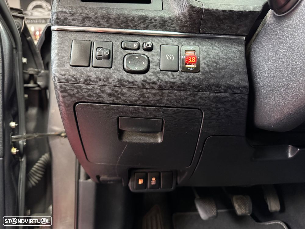 Toyota Avensis SW 2.0 D-4D Exclusive +Pele+GPS - 20