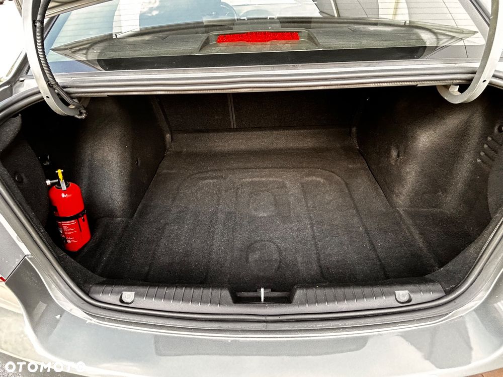 Chevrolet Cruze 1.8 LT - 29