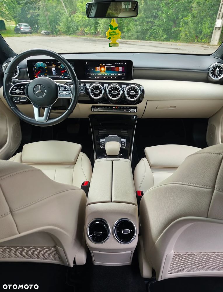 Mercedes-Benz Klasa A 180 7G-DCT Advanced Progressive - 22