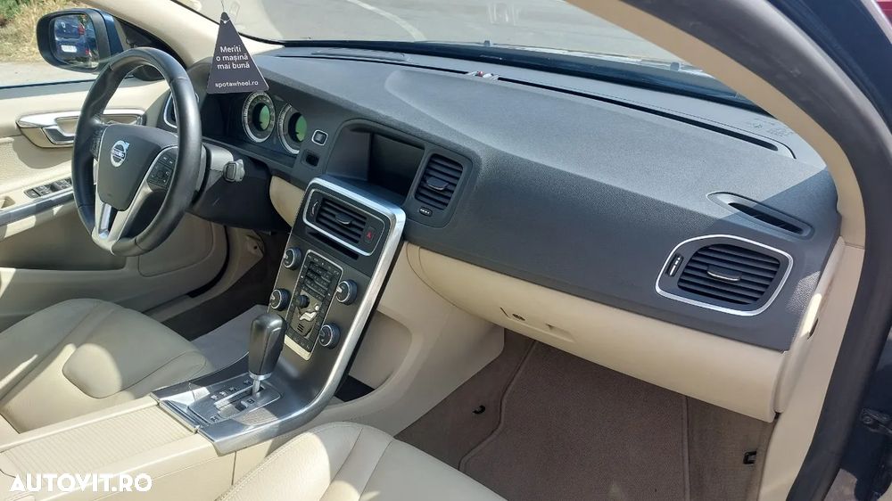 Volvo S60 D5 Summum - 11