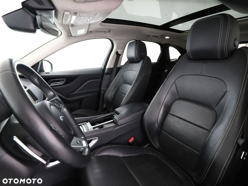Jaguar F-Pace 25d AWD R-Sport - 14