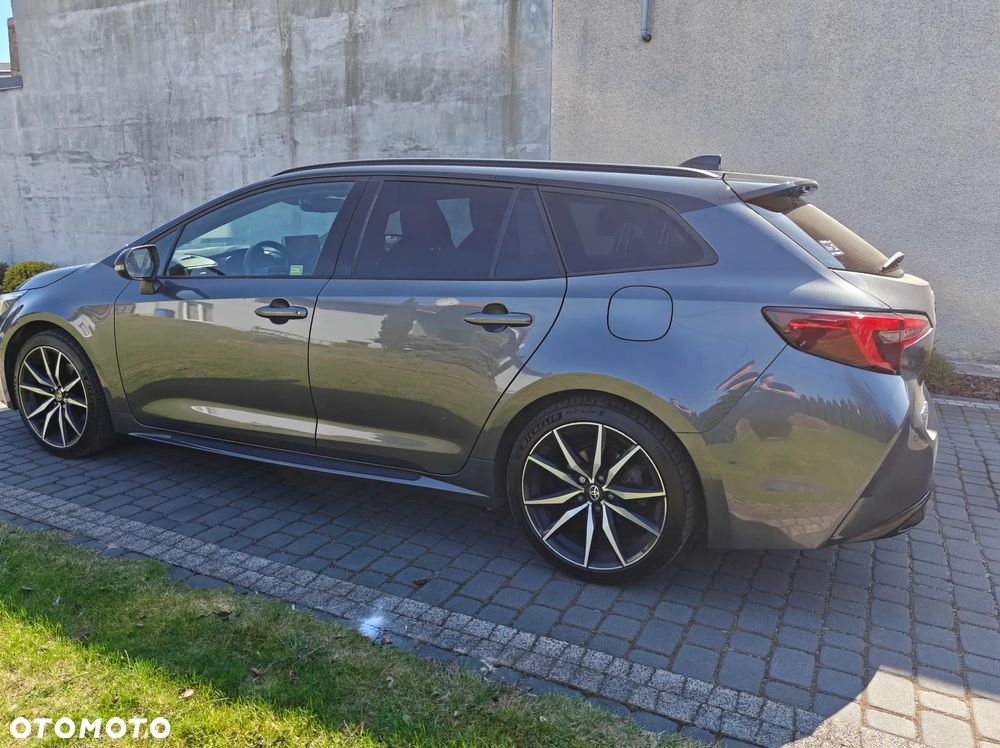 Toyota Corolla - 4