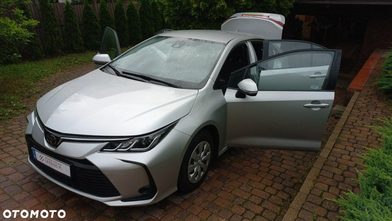 Toyota Corolla - 32