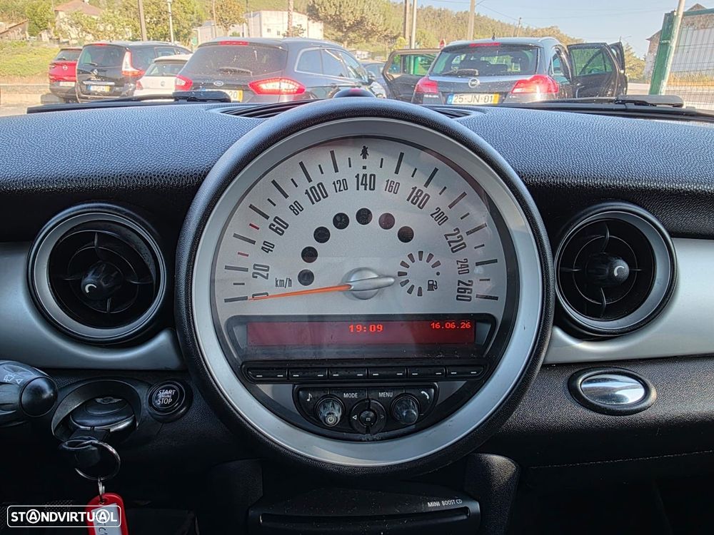 MINI Clubman One D - 16