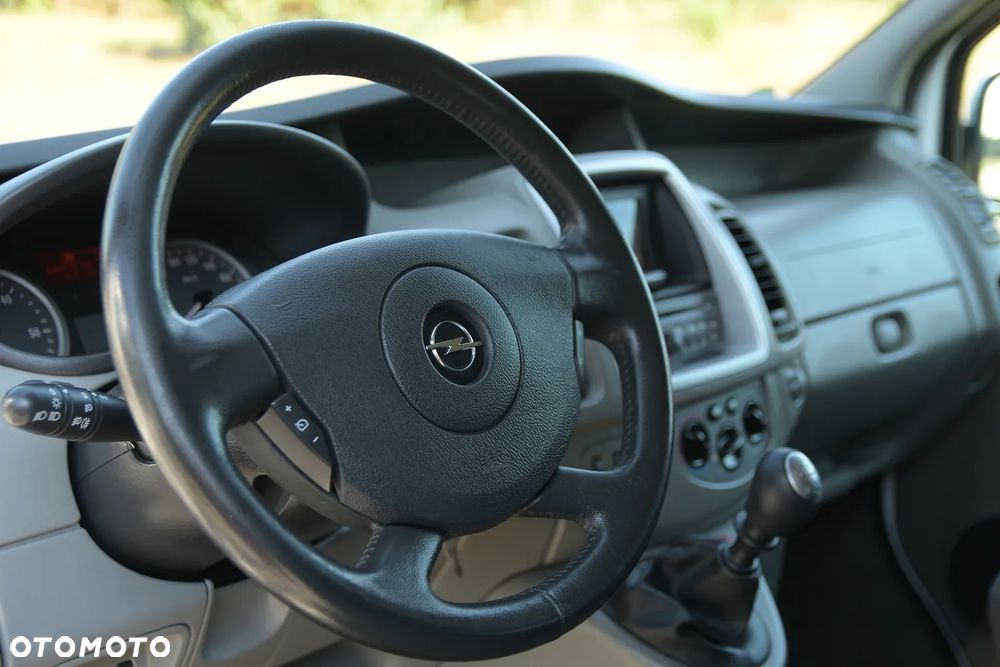 Opel Vivaro Tour Cosmo L1H1 - 25