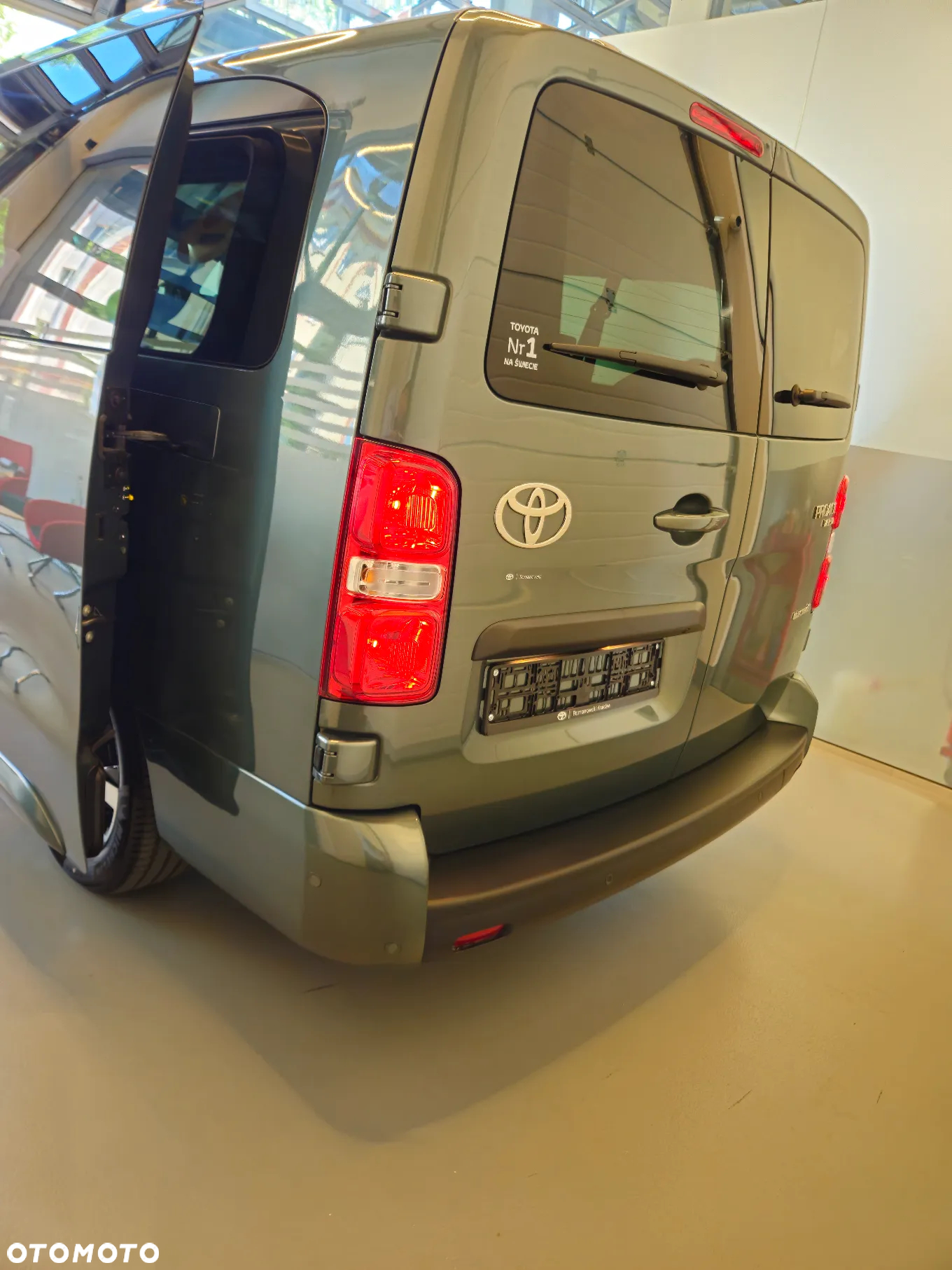 Toyota Proace Verso EV Long 75kWh Business - 6