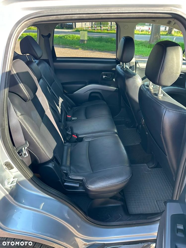 Citroën C-Crosser - 11