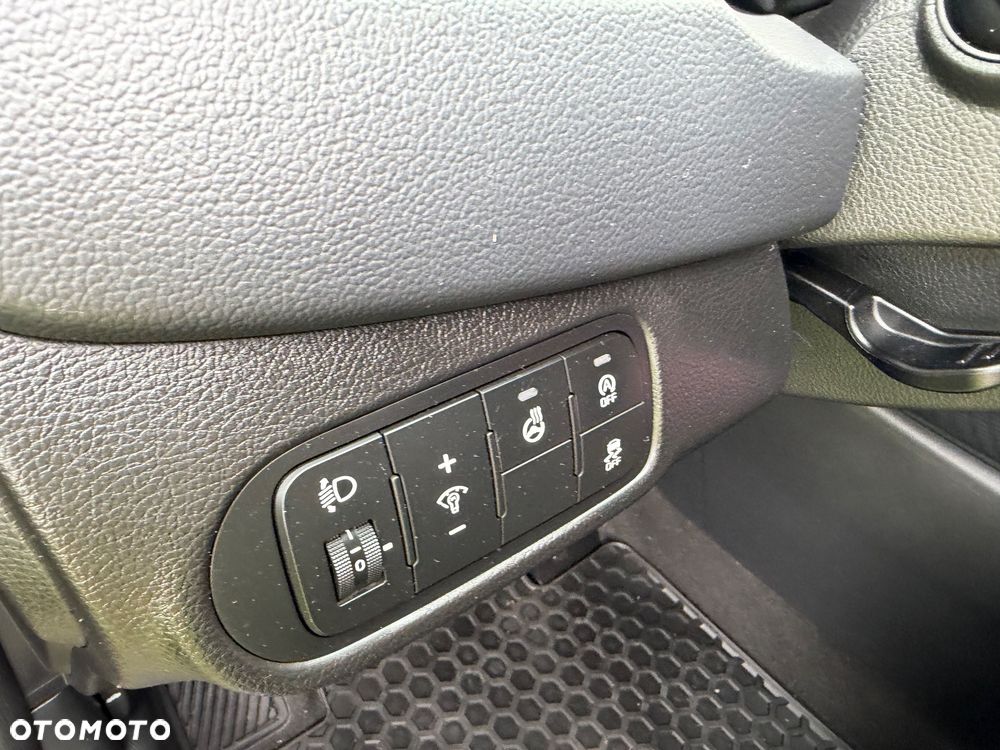 Kia Carens 1.7 CRDi 141 Dream Team Edition - 21