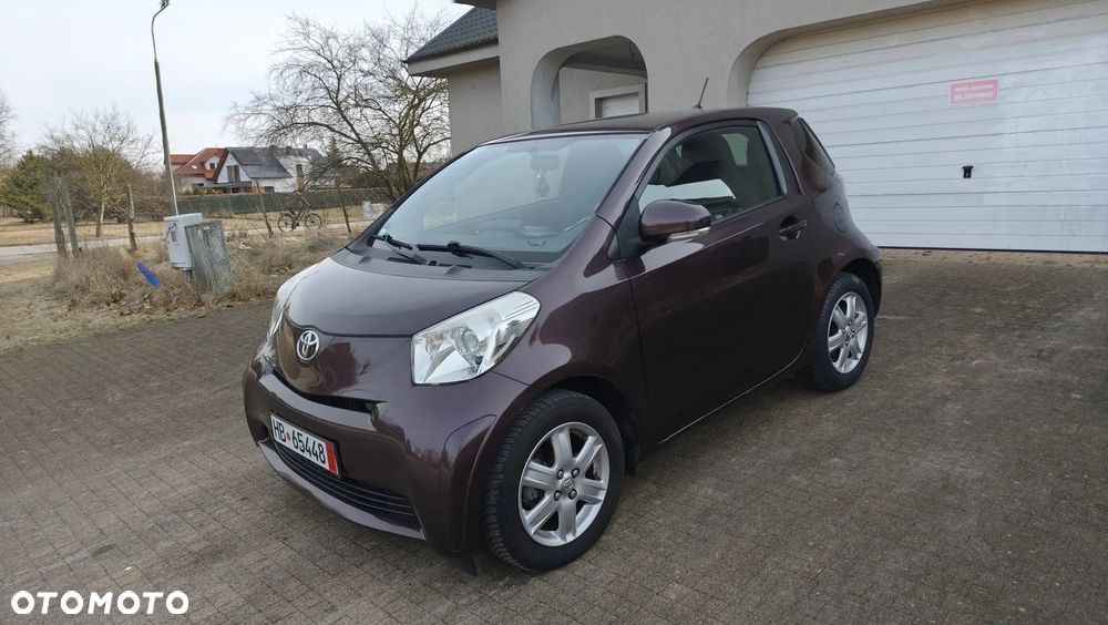 Toyota iQ - 1