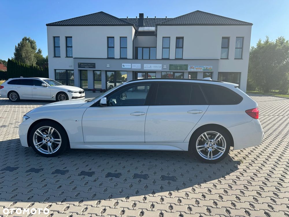 BMW Seria 3 330i xDrive M Sport - 2
