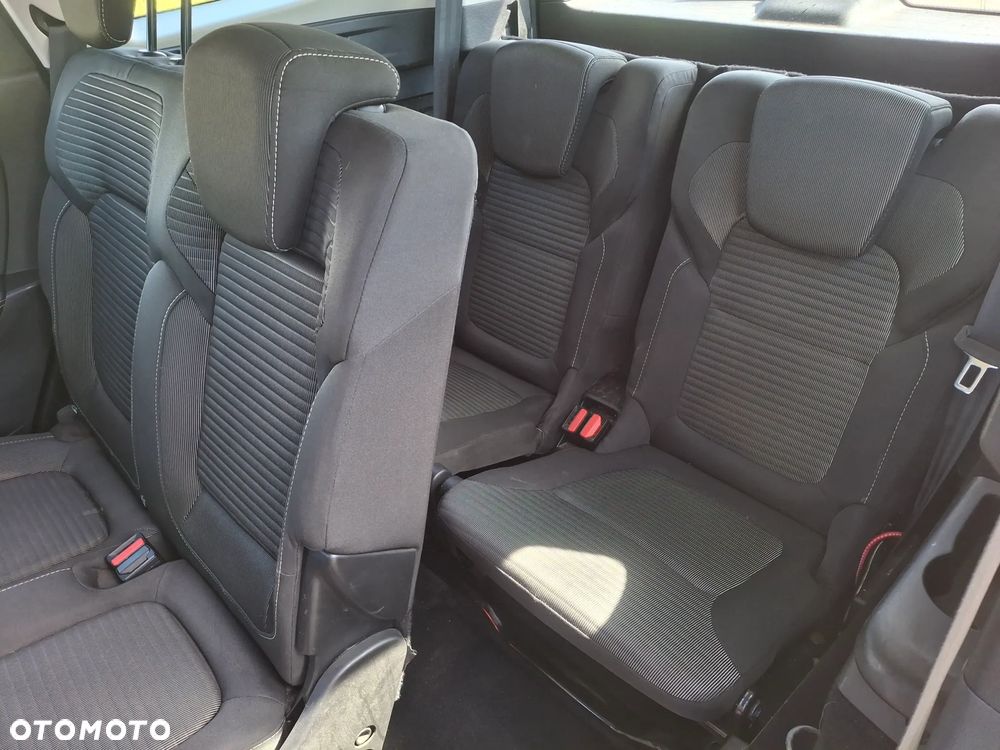 Renault Grand Scenic - 10