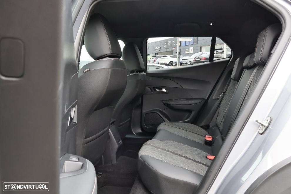 Peugeot 2008 1.2 Hybrid Allure e-DCS6 - 17
