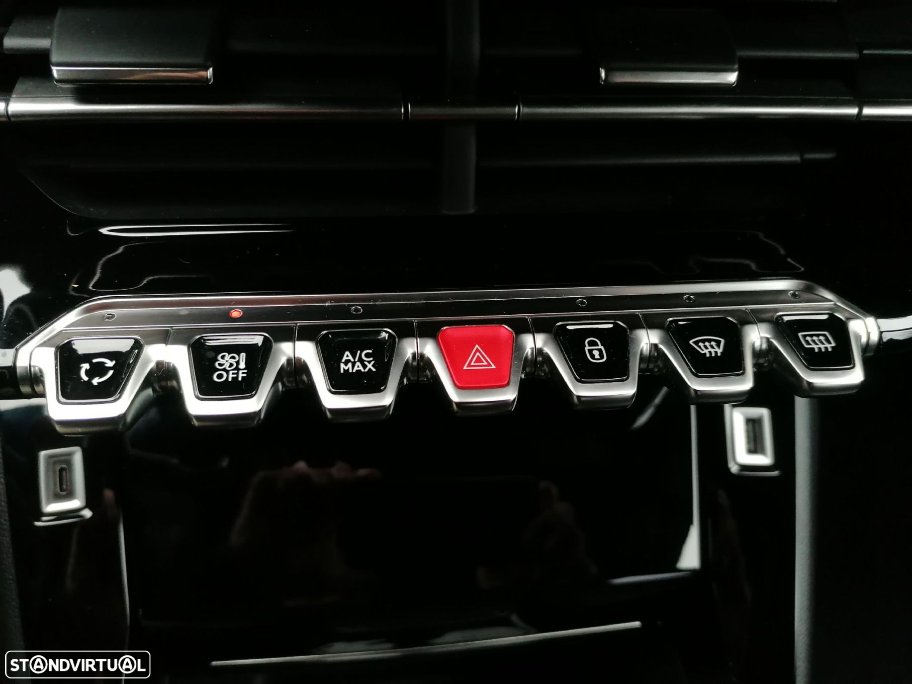 Peugeot 2008 1.2 PureTech Allure Pack - 17