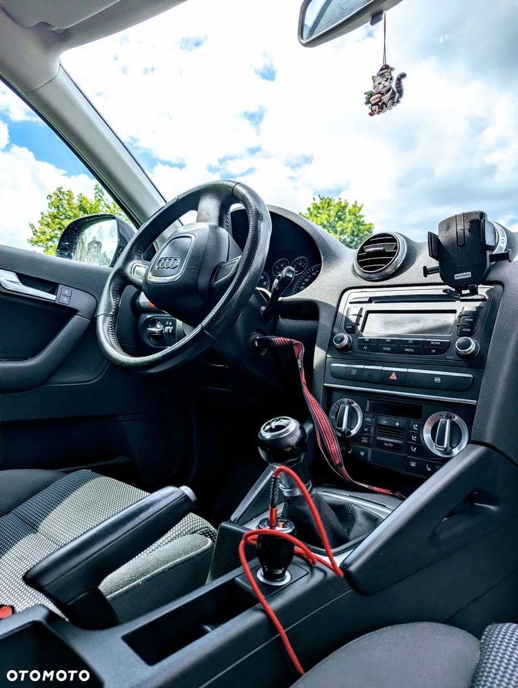 Audi A3 Sportback - 13