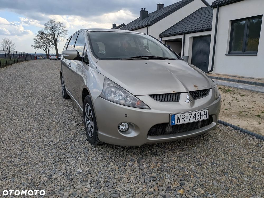 Mitsubishi Grandis 2.0 DID Intense - 2