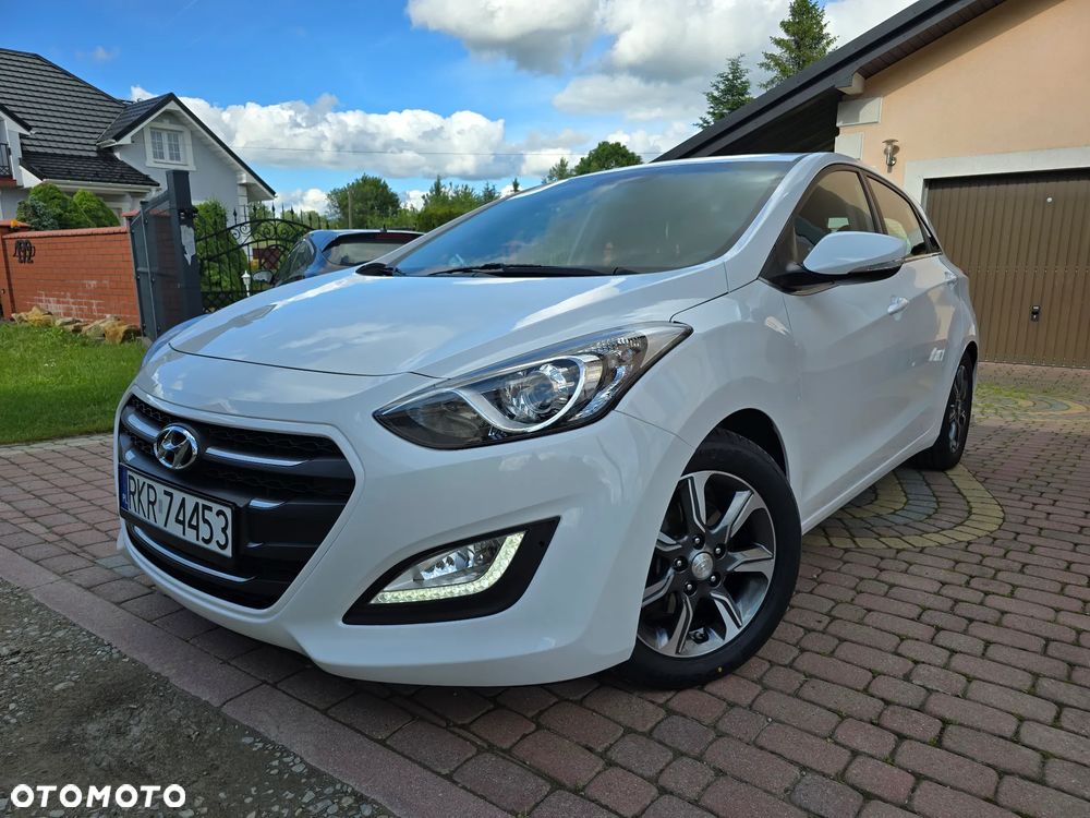 Hyundai i30 blue 1.6 GDI YES Gold - 1